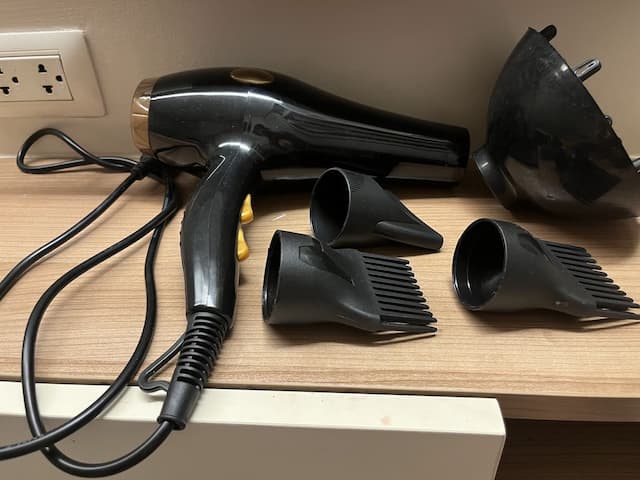 Hair dryer